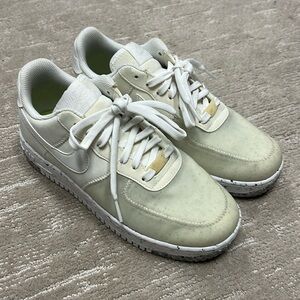 Women’s Nike Air Force 1 size 8